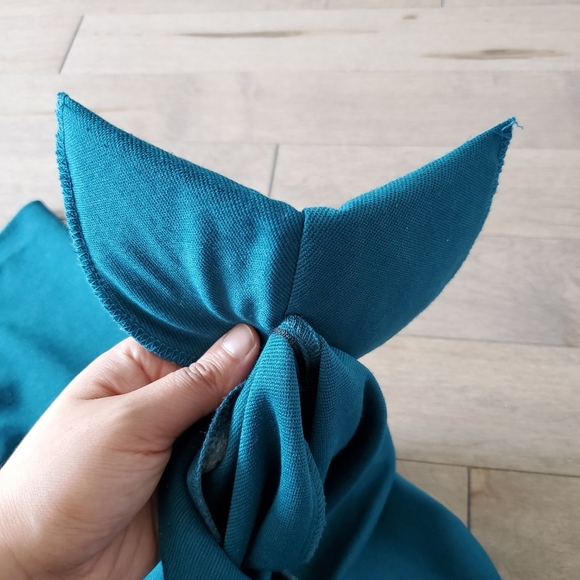 Vintage turquoise Fall Themed midi dress with embroidered acorn on chest - Picture 10 of 11